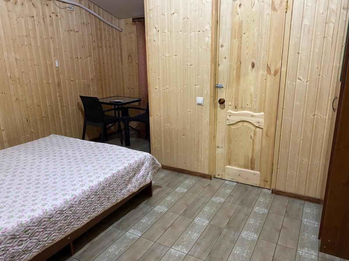 Гостевой Дом Сюзанна Hotel Gagra Bagian luar foto